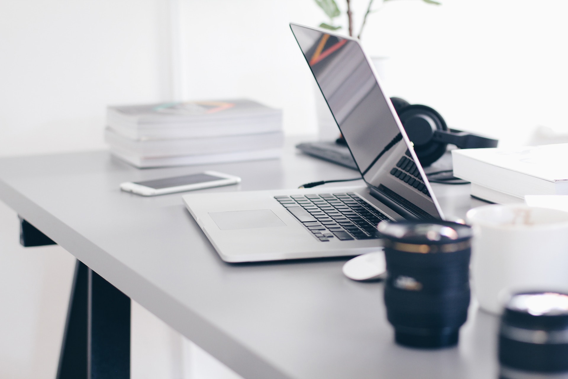 decoply-laminated-plywood-desk