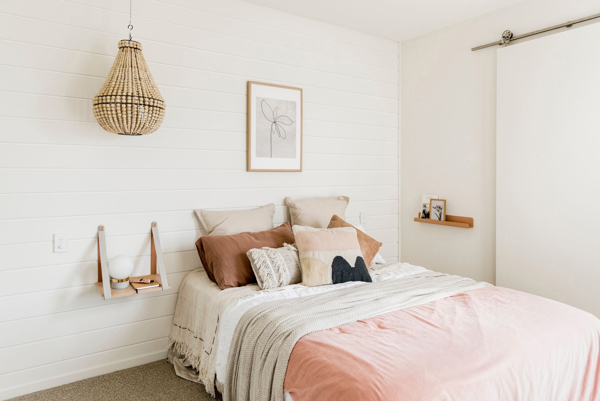 Whitewashed EasyLINE wall panels used in a contemporary bedroom